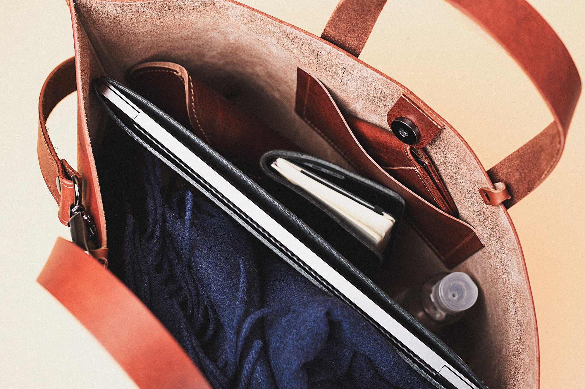 Great Model Bucket - Black