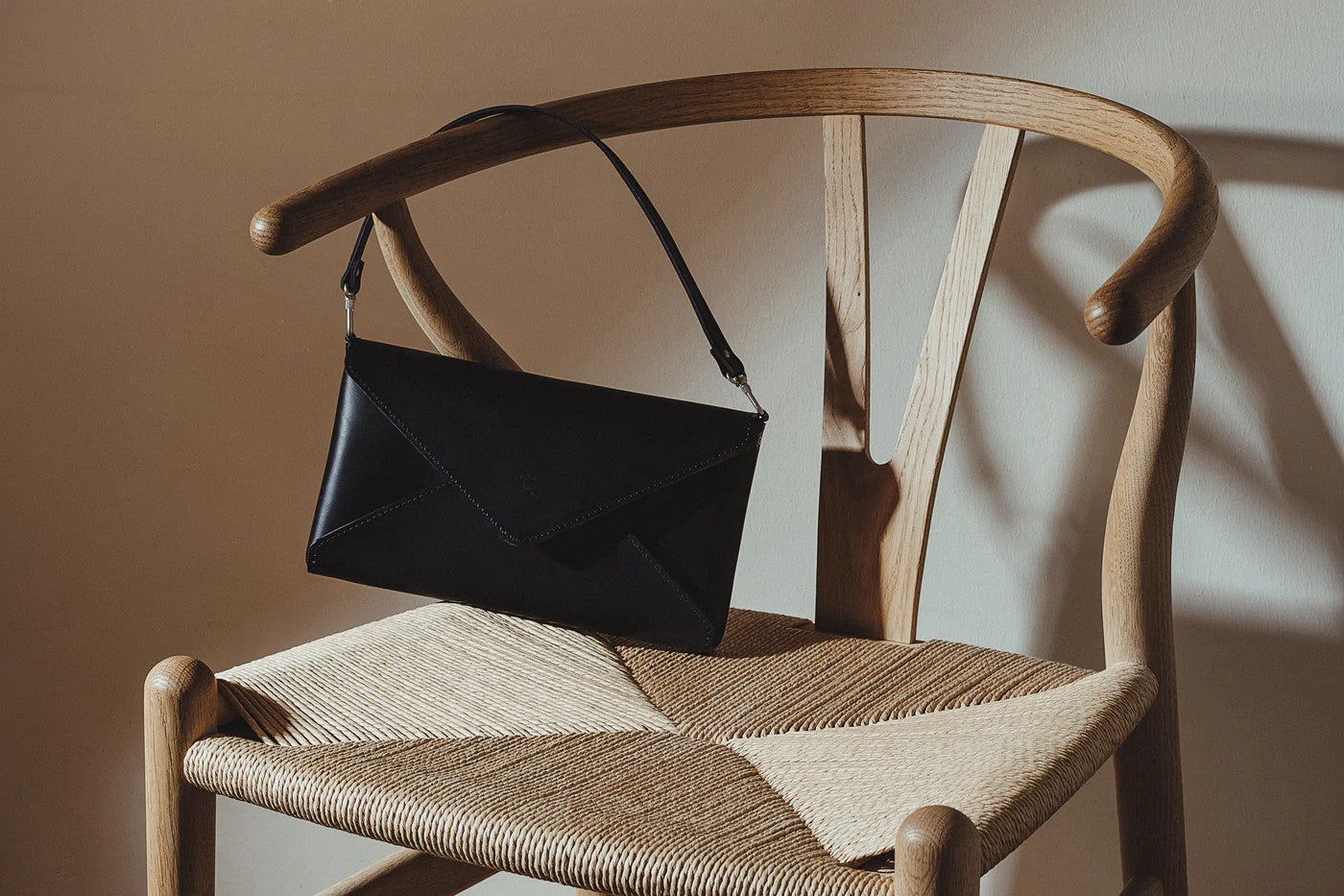 Great Model Clutch - Black