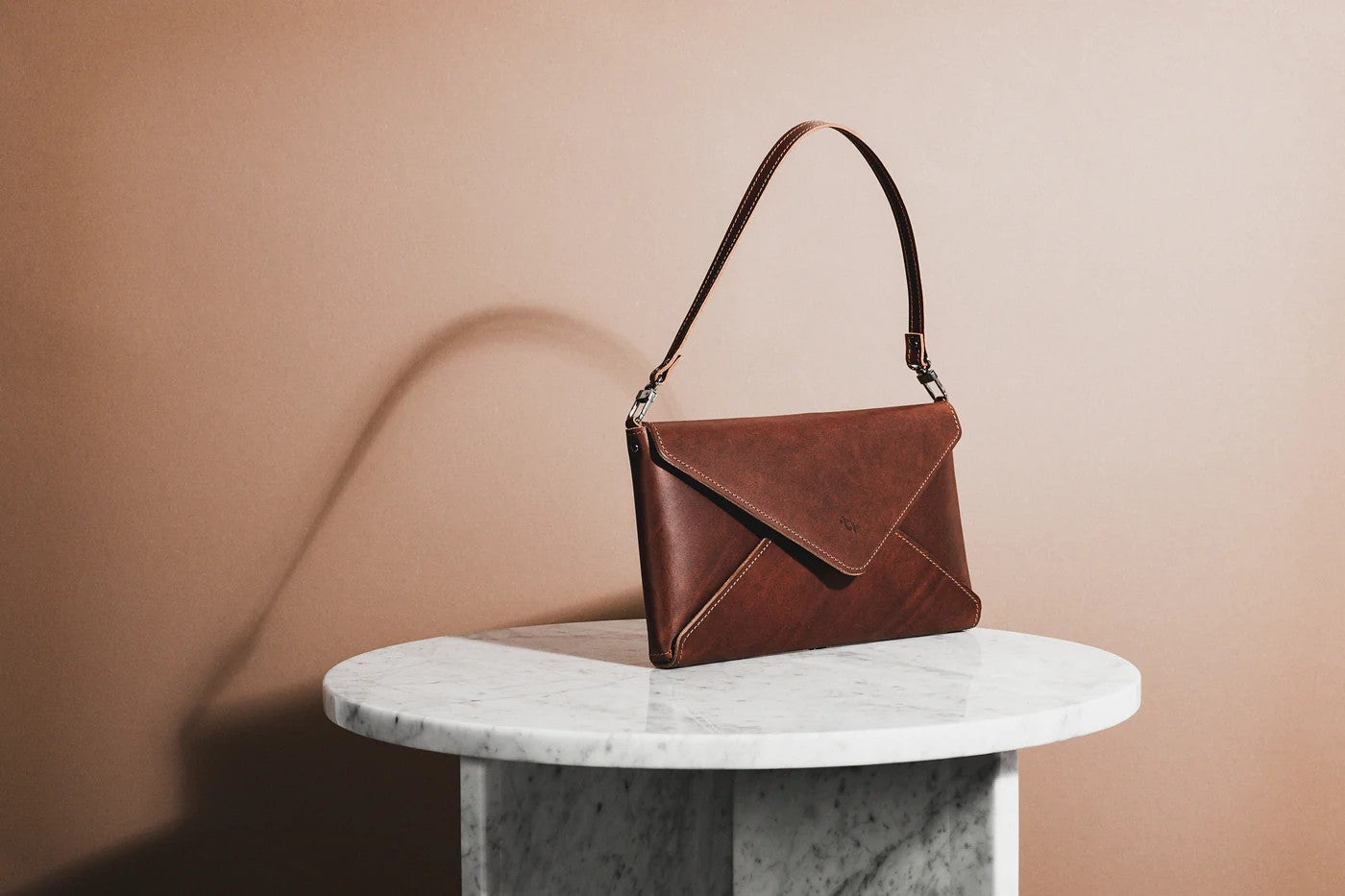 Great Model Clutch - Cognac