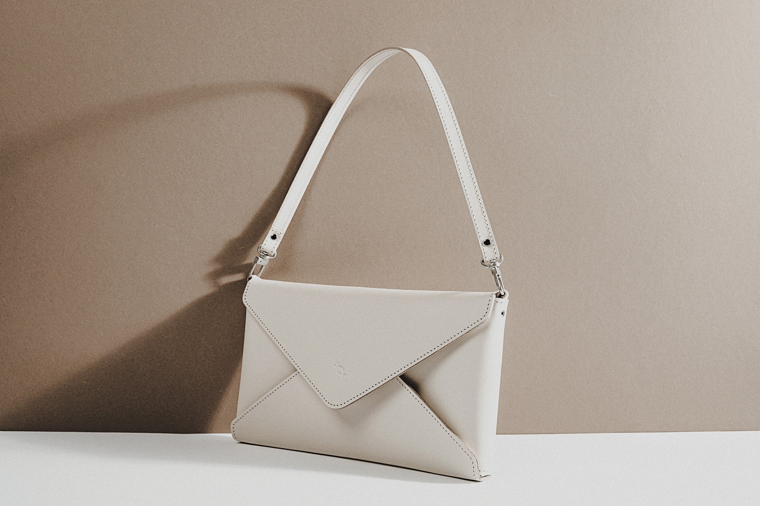 Great Model Clutch - Cookie